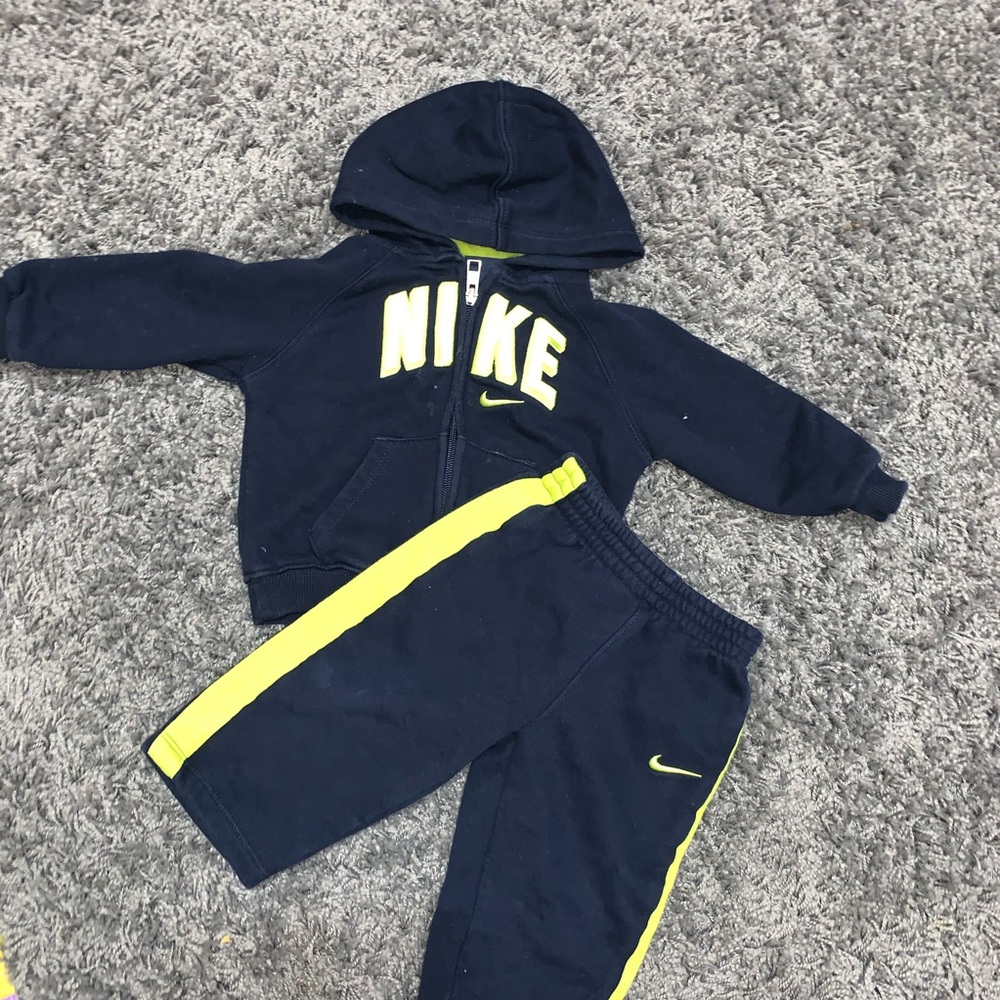Nike sweat suit